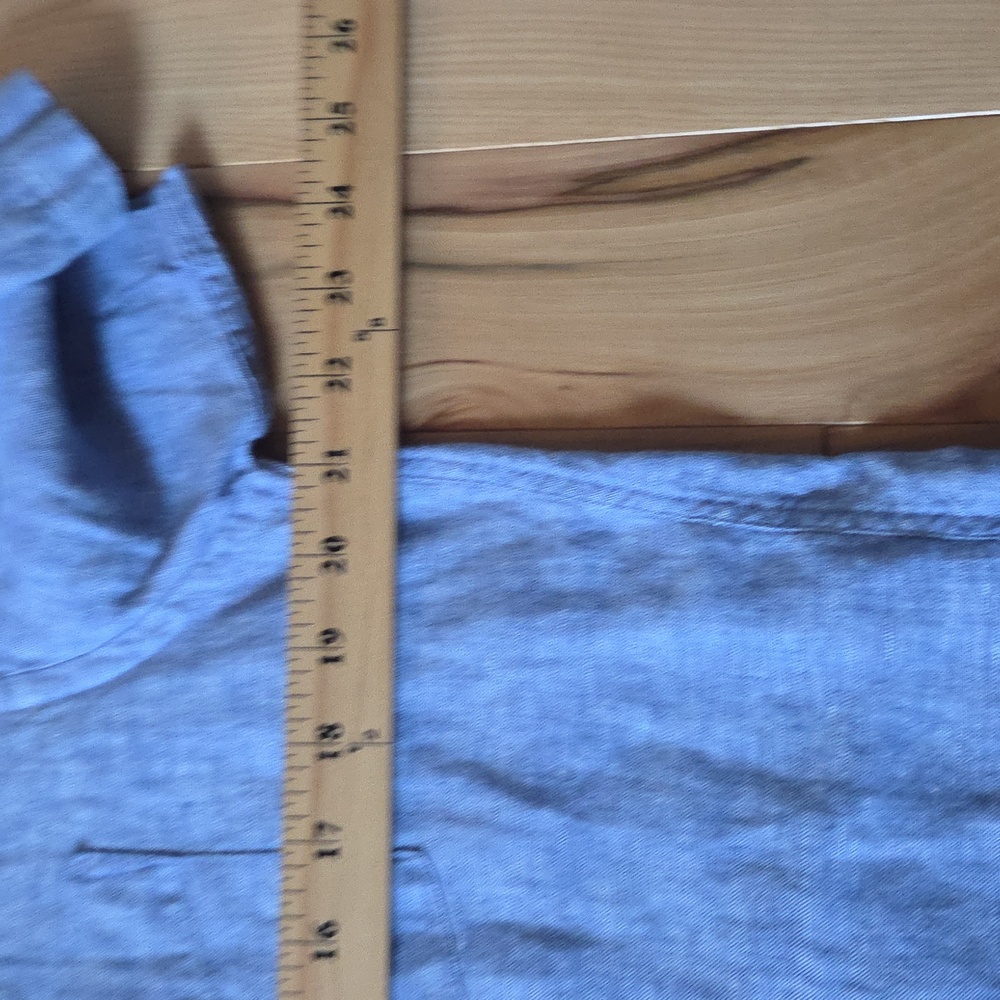 UnTuckit Linen Short Sleeve Shirt. - Picture 4 of 5